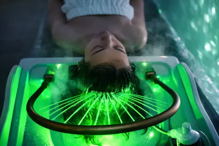 Soin Head Spa chez Moly Institut