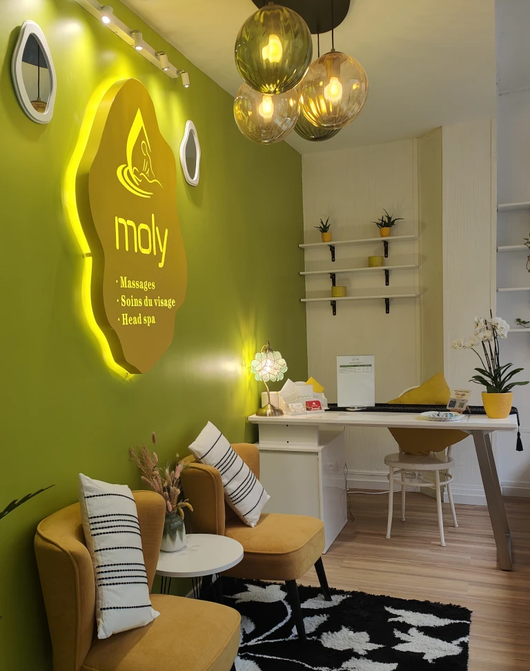 Entrée du salon de massage Moly Institut à Rennes